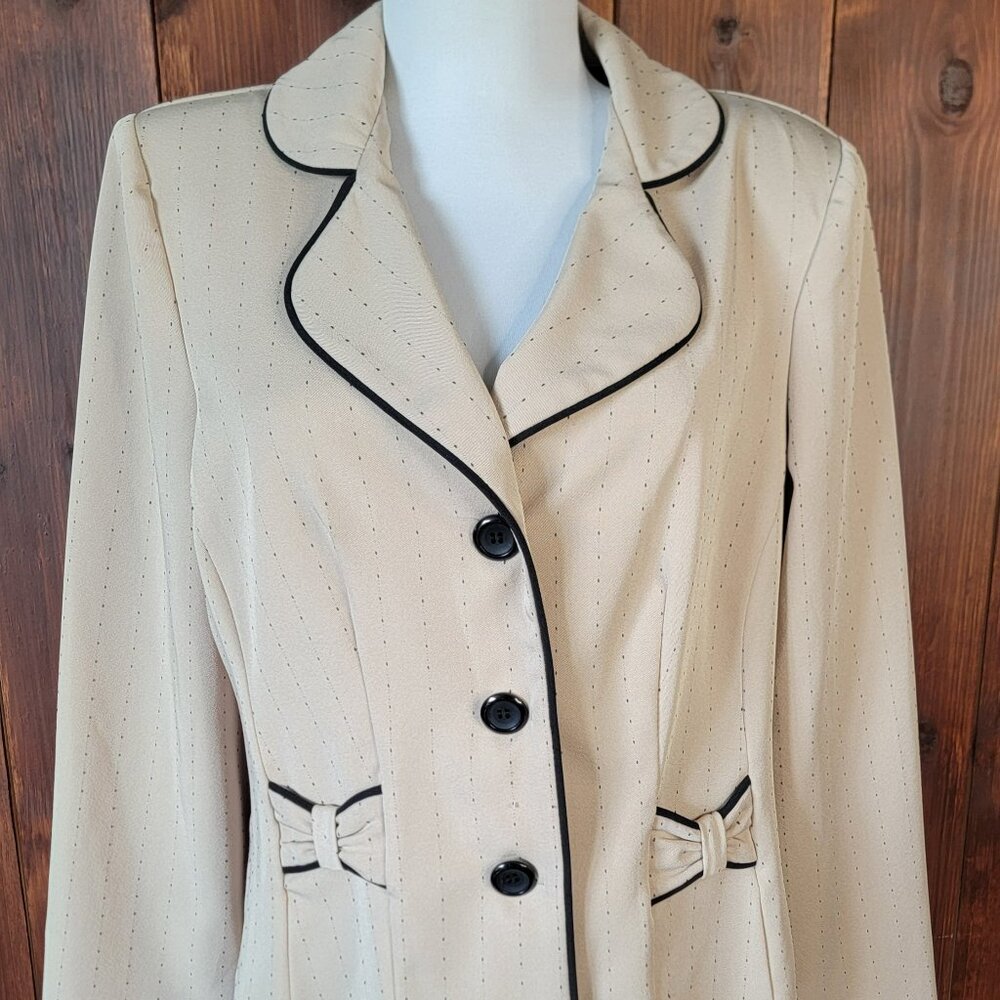 T Milano Womens 10 Beige Structured Blazer Black Trim‎ Stitching Bow Accent